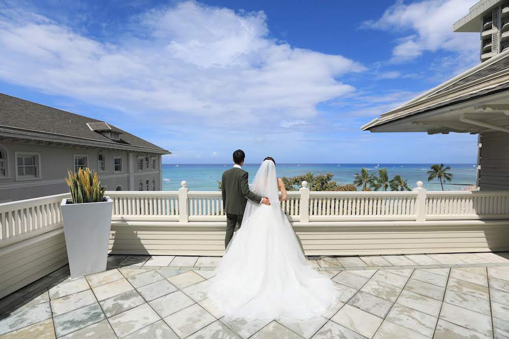 ハワイ婚|結婚式のウェディングスーツ