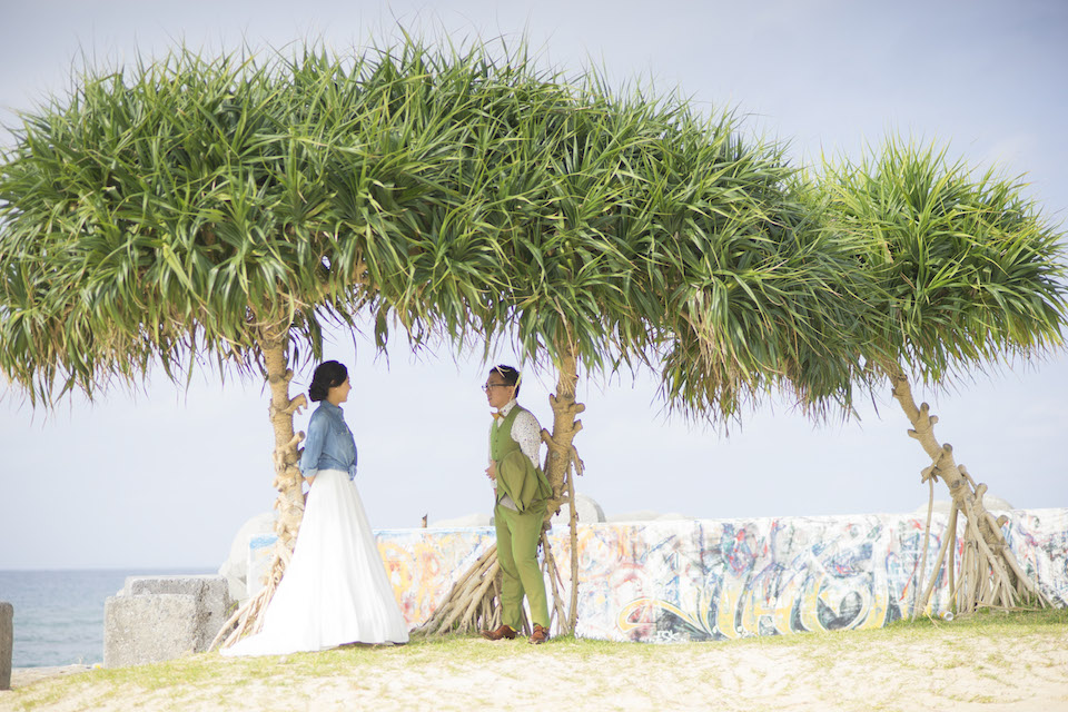 沖縄東南植物園|結婚式のウェディングスーツ