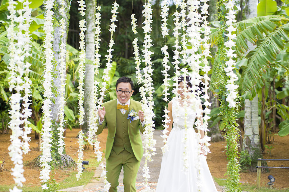 沖縄東南植物園|結婚式のウェディングスーツ