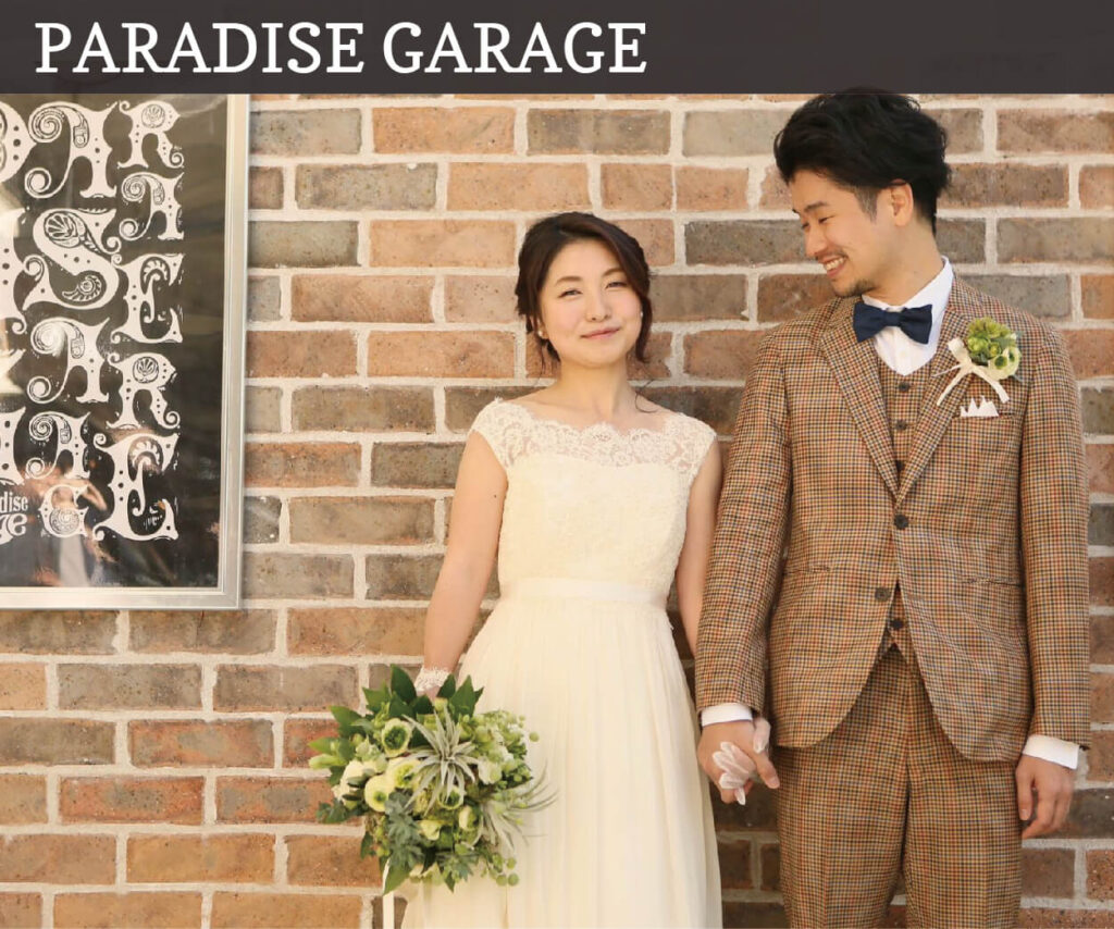 paradisegarage(パラダイスガレージ)で結婚式を挙げた、ご新郎様のタキシードと、ウェディングスーツのオーダーメイド事例