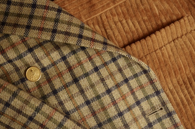 ツイードジャケットとコーデュロイパンツ