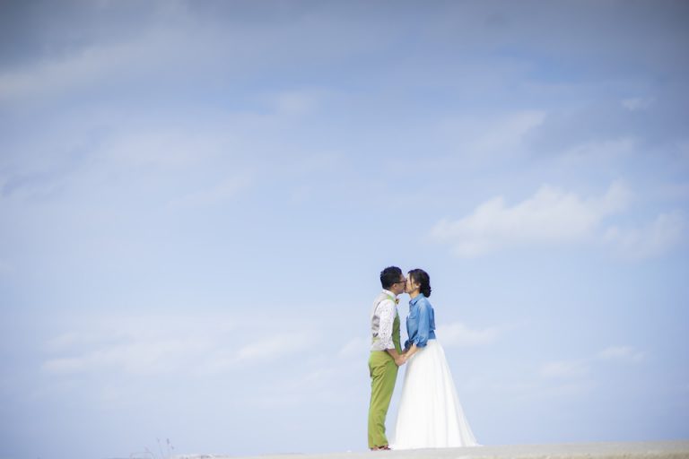沖縄東南植物園|結婚式のウェディングスーツ