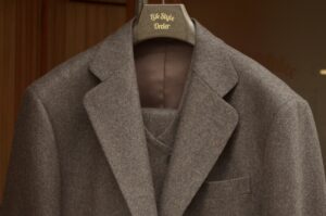 スリーピーススーツのオーダーメイド｜ブラウン色フランネル