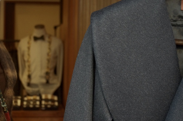 レディースカシミヤコートのオーダーメイド|アシンメトリー(非対称)