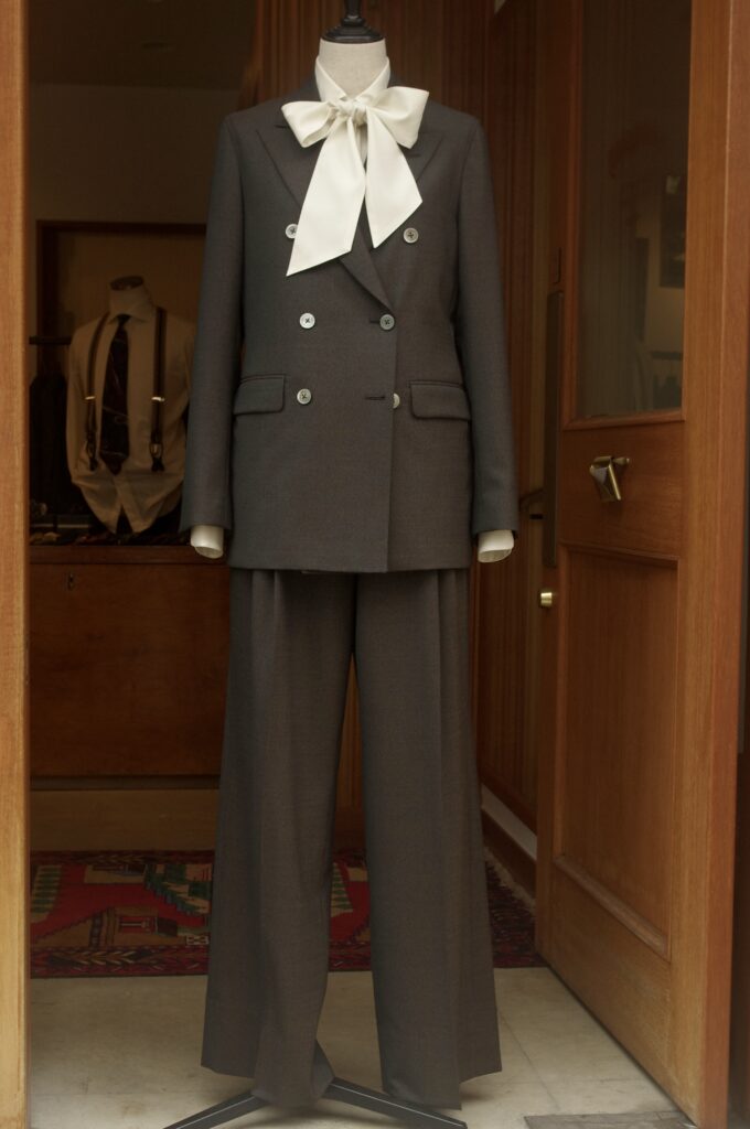 親子お揃いのオーダースーツ|ママ用