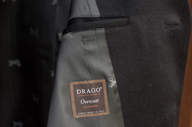 黒カシミヤのチェスターコートのオーダーメイド