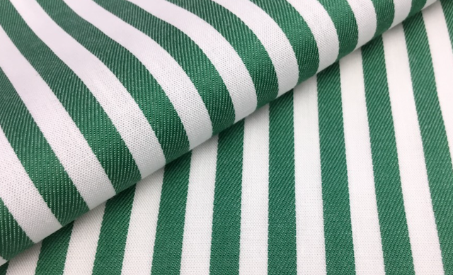 ストライプ柄のシャツワンピース用生地