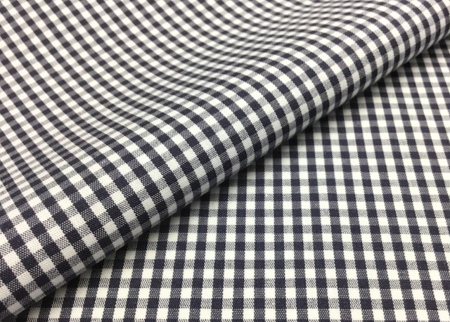 チェック柄のシャツワンピース用生地
