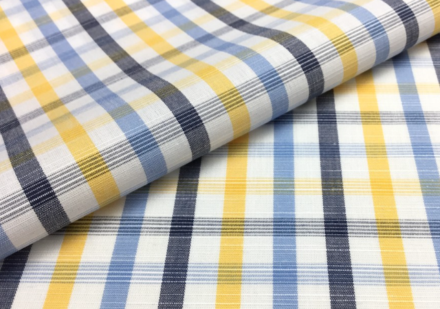 チェック柄のシャツワンピース用生地