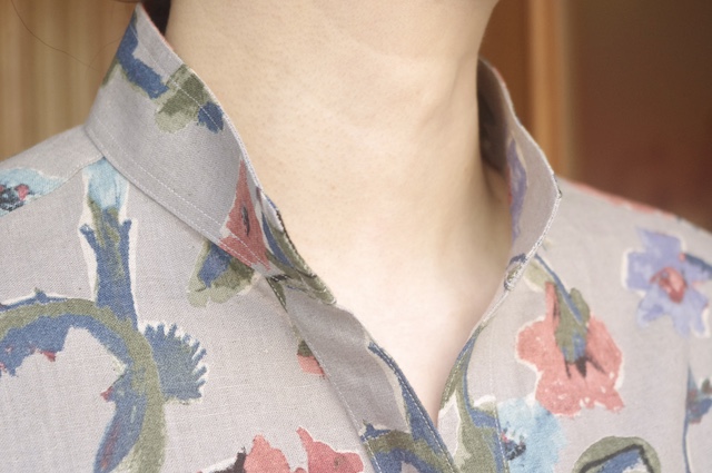 花柄の半袖シャツワンピース|襟