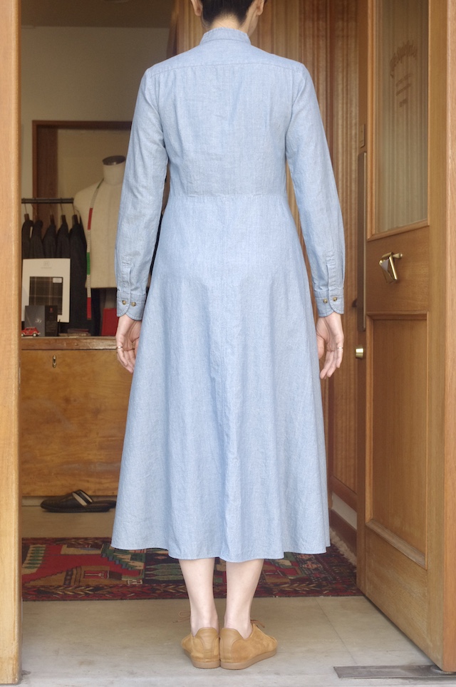 デニムシャツワンピース|バックスタイル