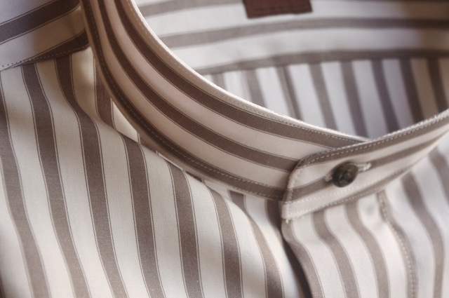 比翼のスタンドカラーシャツ