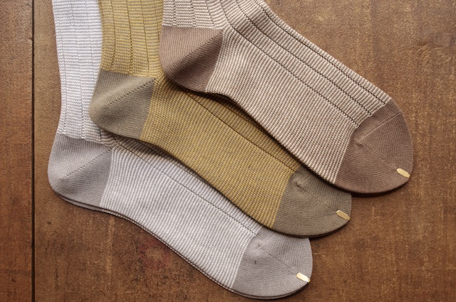 ワイドリブのカジュアルなソックス入荷