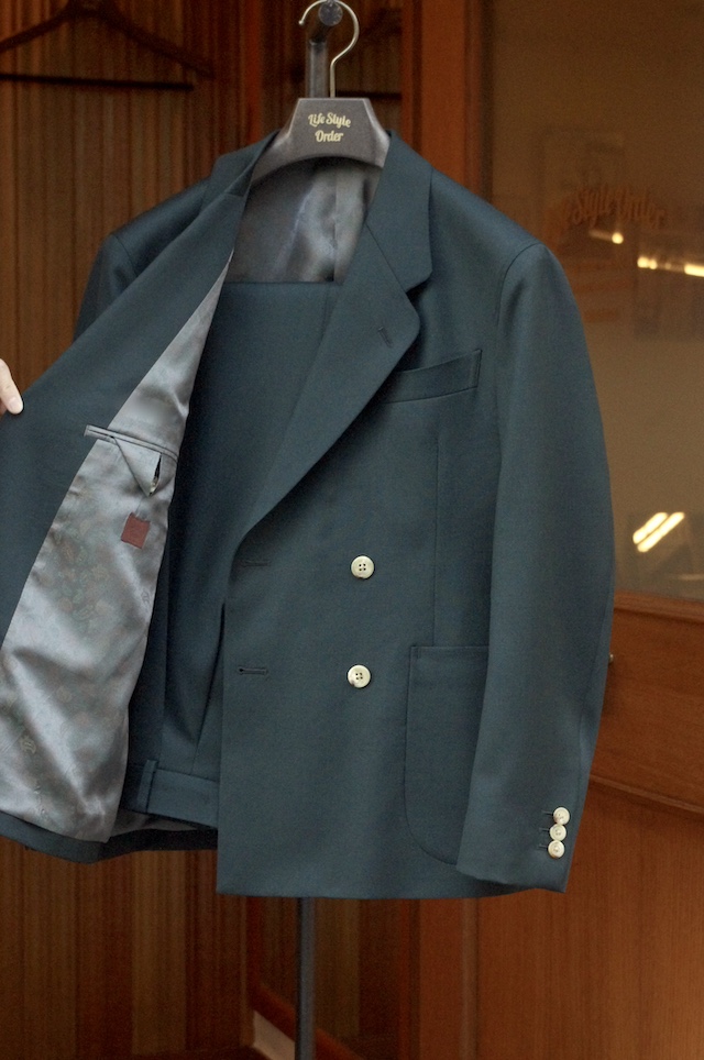 グリーン色(緑)のダブルスーツ｜内側