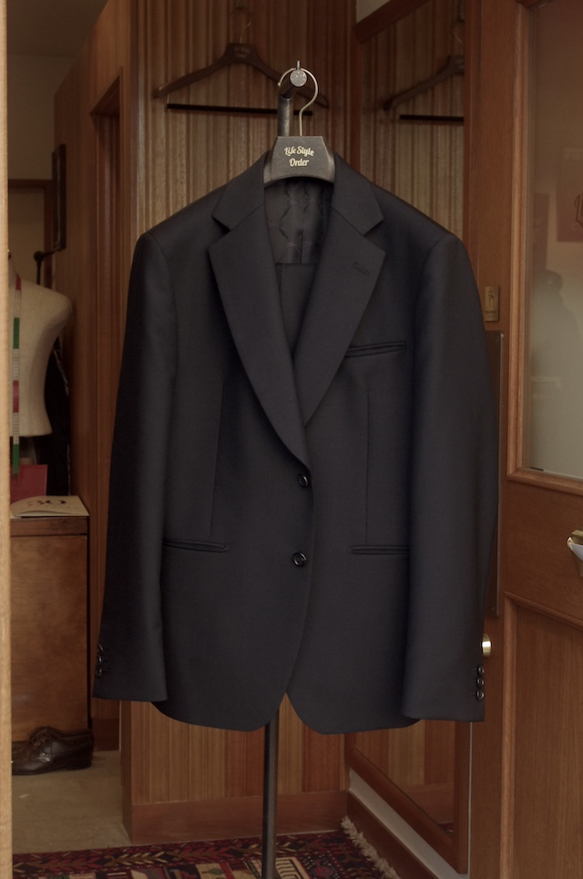 ブラックスーツのオーダーメイド|冠婚葬祭用の略礼服