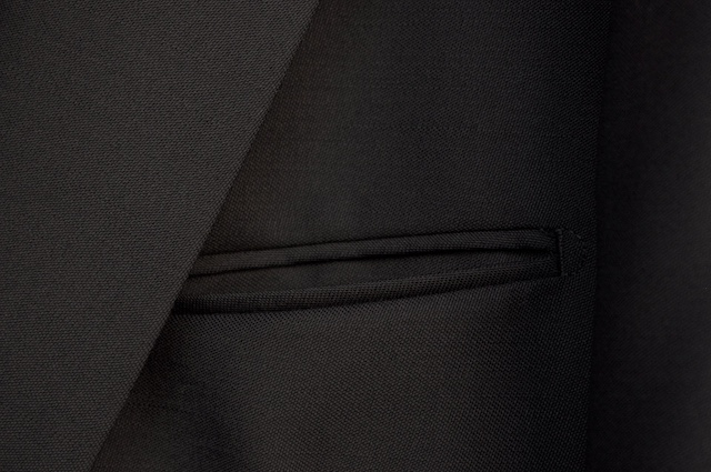 ブラックスーツ(略礼服)のオーダーメイド|胸ポケット