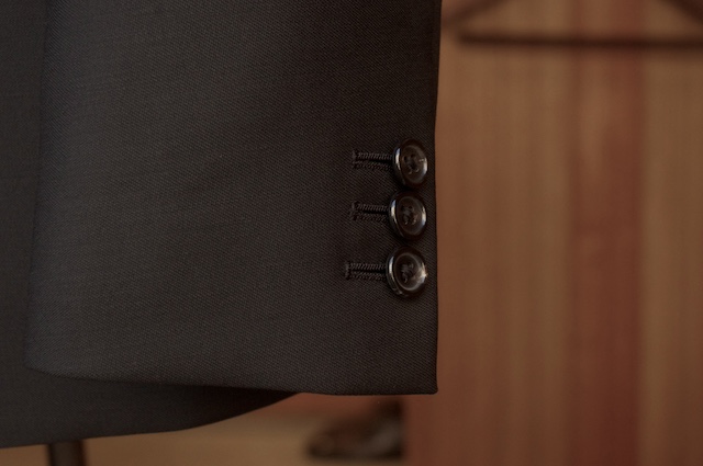 ブラックスーツ(略礼服)のオーダーメイド|袖口