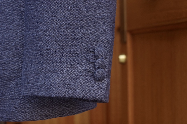 カジュアルなネイビージャケットのオーダーメイド｜袖口